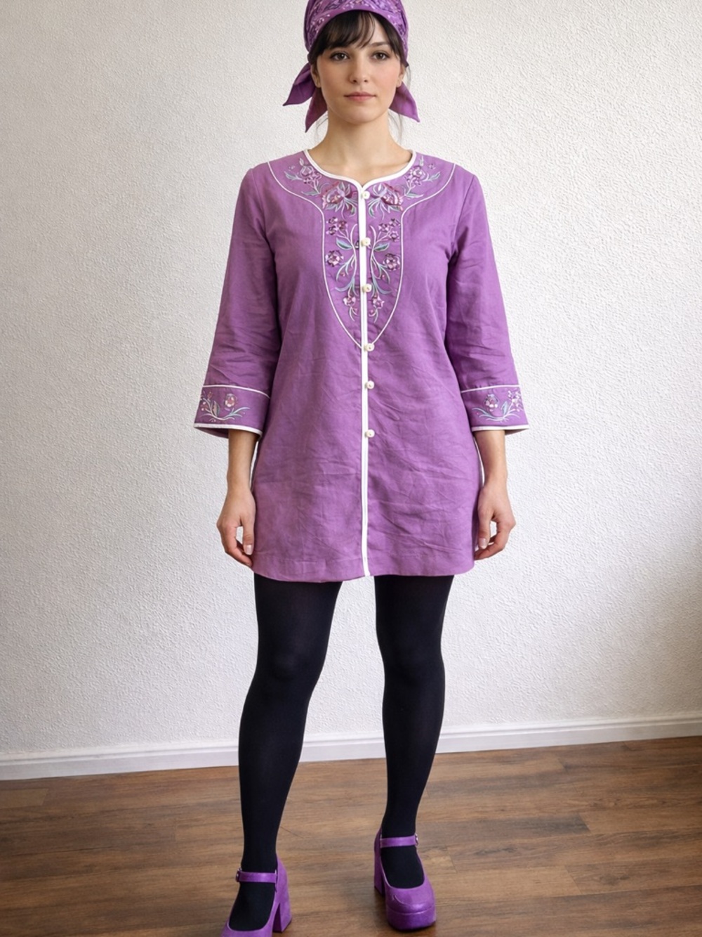 Vintage Bob Mackie Lavender Embroidered Tunic with White Piping
